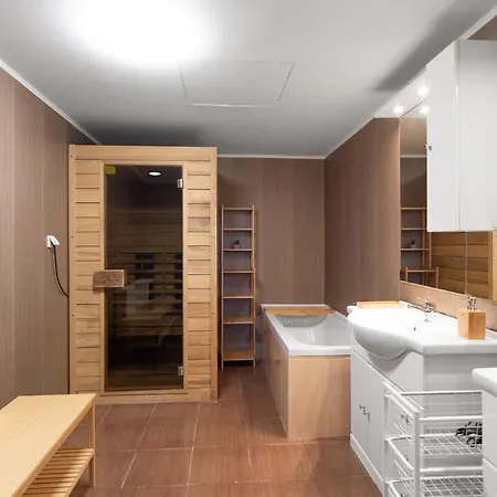 מלון דירות The Bookhouse, 5-bedroom By Castle 4*