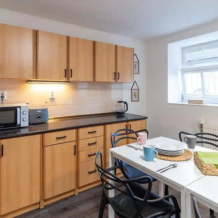 Hotel apartamentowy The Bookhouse, 5-bedroom By Castle *