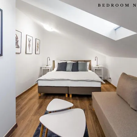 The Bookhouse, 5-bedroom By Castle Hotel apartamentowy