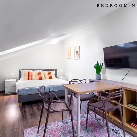 Hotel apartamentowy The Bookhouse, 5-bedroom By Castle Praga