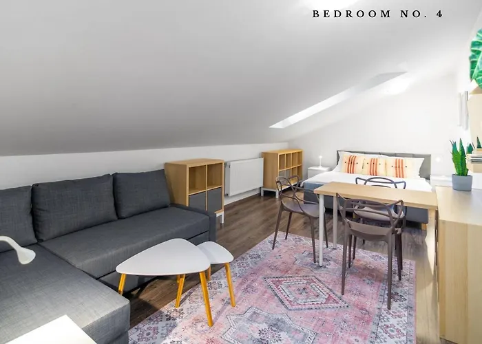 The Bookhouse, 5-bedroom By Castle 4*