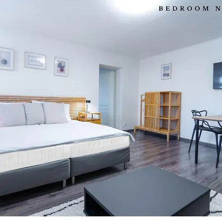 Aparthotel The Bookhouse, 5-bedroom By Castle Prag
