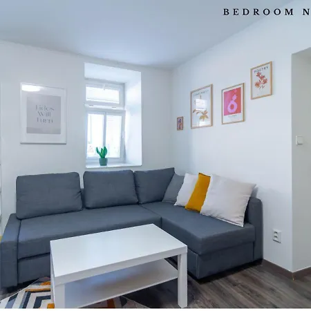 The Bookhouse, 5-bedroom By Castle Aparthotel *